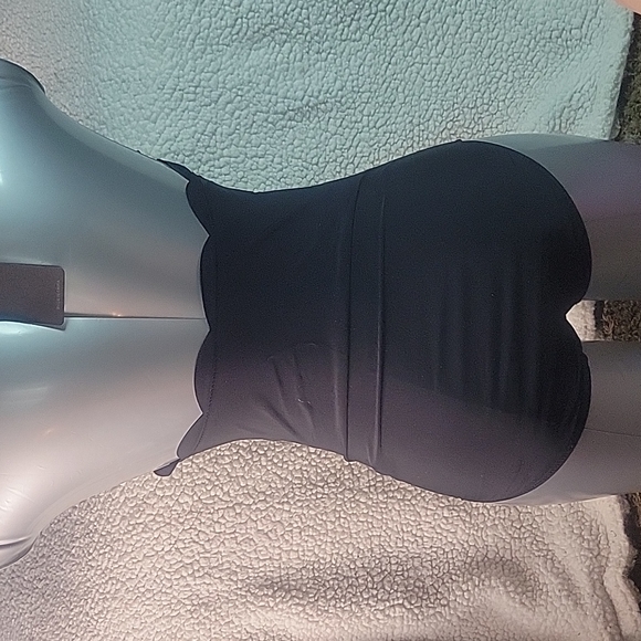 Swimsuit - Picture 4 of 5